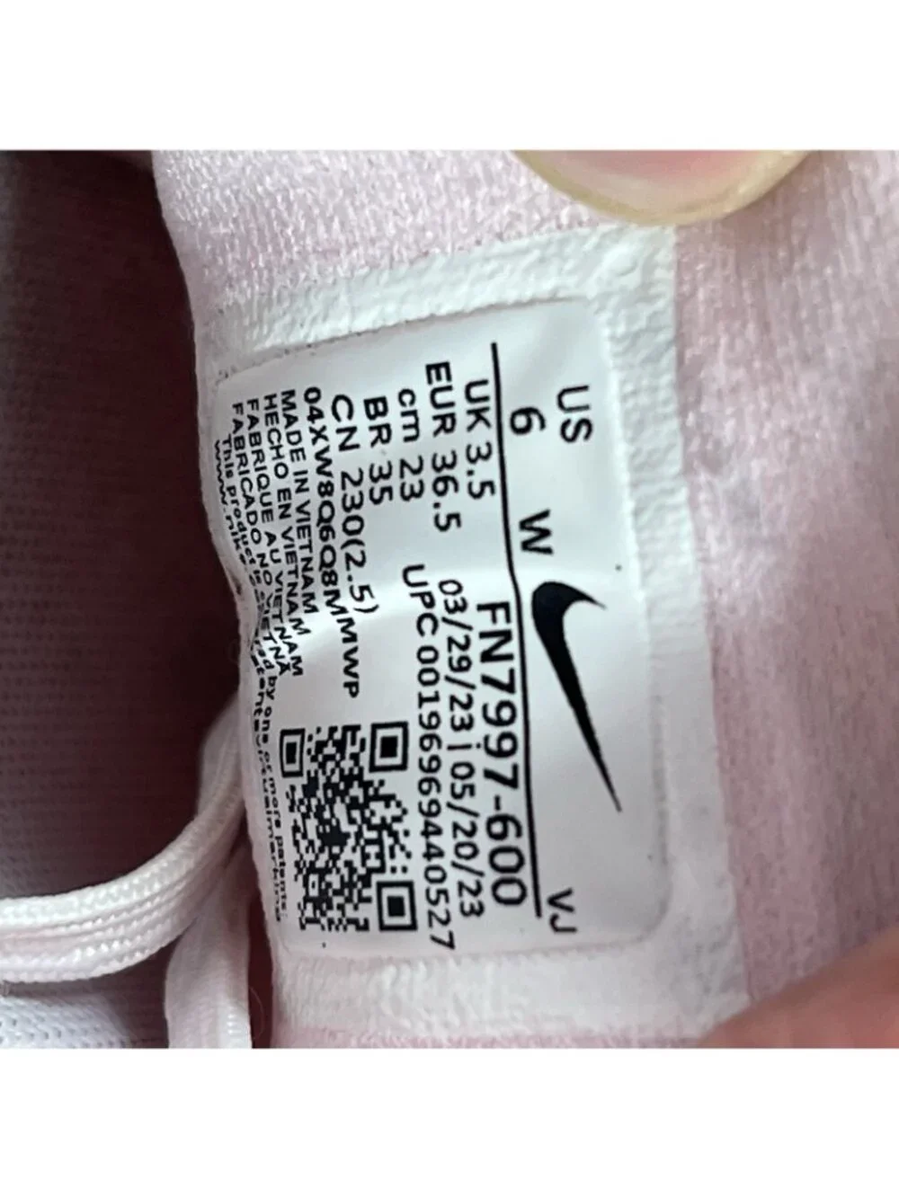 Nike ZoomX Invincible Run FK 3 Women Size 6 Wide Pink Foam Running FN7997-600